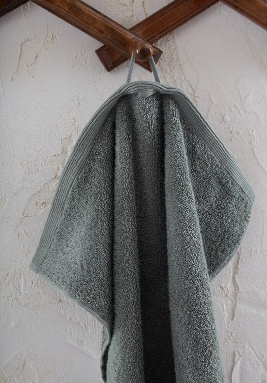 Badhanddoeken Set | 4 Handdoeken 50x100 cm & 4 Badhanddoeken |  70x140 cm | Army Groen